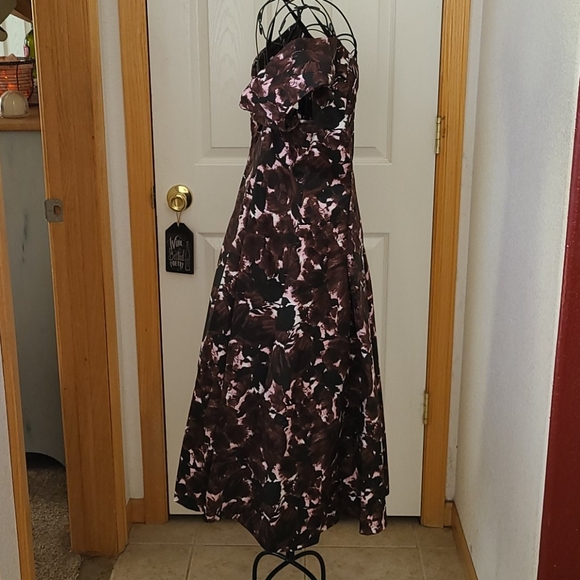 Gorgeous Date Night Off Shoulder Dress - Picture 5 of 12